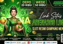 Karakter wanita berbaju hijau membawa kantong emas untuk banner ARENA369 LOGIN.